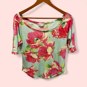 Cute Abercrombie & Fitch floral boat neck lightweight floral top Y2K thumbnail 3