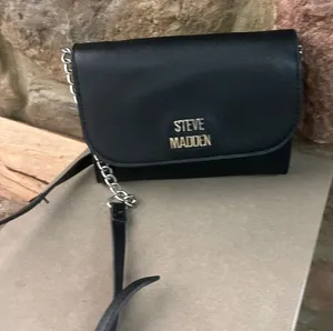 Bag Steve Madden Black Crossbody Bag with Silver Chain Strap thumbnail 1