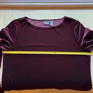 NWOT Chico’s Travelers Collection Velvet & Sequin Sideshift Tunic thumbnail 9