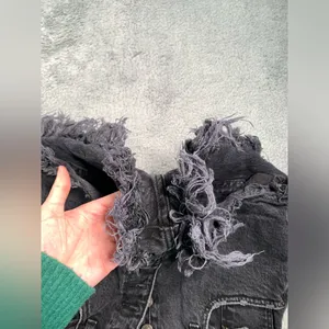 Abercrombie & fitch high rise mom Black Denim Frayed Shorts thumbnail 8