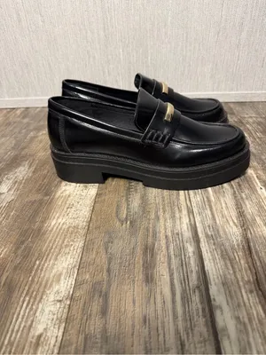 Steve Madden Black Leather Lug Sole Penny Loafers with Gold Hardware Size 10 thumbnail 8
