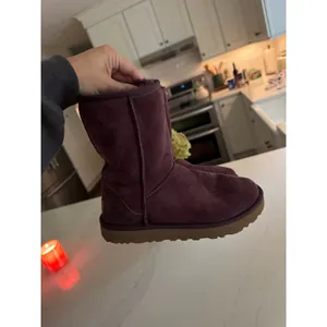 UGG Classic Short II in Port Purple Boots Size 6 thumbnail 5