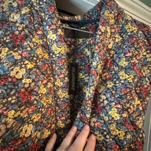 BLANK NYC Quilted In Bloom Wrap Belted Jacket Vest Size M New w Tag MSRP $98 SOO thumbnail 11