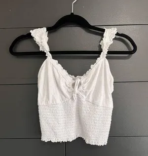 SO White Ruched Keyhole Neckline Women’s Tank Top Sz M EUC thumbnail 1