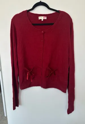 Hazel Moon Cardigan Size XL Red Button Front Bow Pockets Knit Sweater thumbnail 1