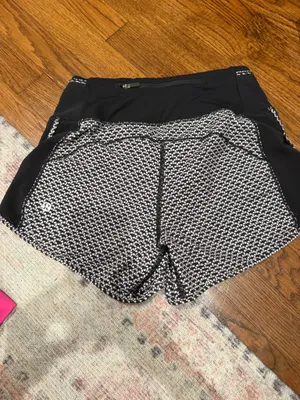Lululemon Shorts thumbnail 2
