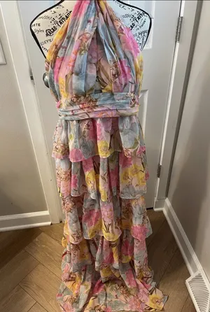 Dress thumbnail 1