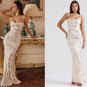 NWOT House of CB Caprina Embroidered Floral Trumpet Gown Sz M thumbnail 3