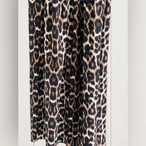 ASOS DESIGN puff sleeve tie front maxi dress in leopard print thumbnail 8