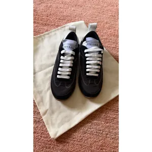 Black Low Top Sneakers Contrast Stitch Gum Sole EU 37 thumbnail 2