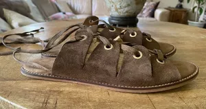 Urban Outfitters Brown Bonnie Sandals Lace-Up Suede Gold Rivet Women Size EUR 41 thumbnail 1