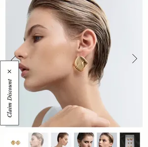 Heaven Mayhem Gold Tabi earrings thumbnail 4