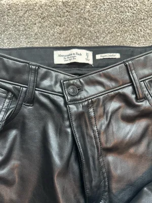 Abercrombie Vegan Leather Pants 90s Straight Ultra High-Rise thumbnail 3