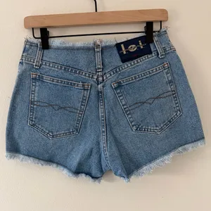RARE Style VINTAGE Lei High Waisted Frayed Cotton Denim Shorts size 5 (28) thumbnail 2