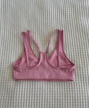 Alo Yoga Bra Airlift thumbnail 2