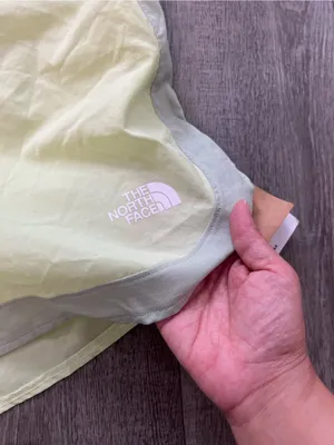 NWT North Face Summer LT Shorts‎ Women's Astro Lime Mist Sage 2.5" Size XL thumbnail 4