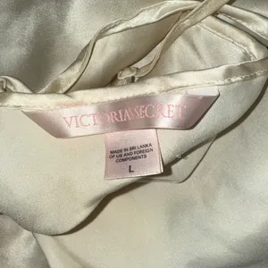 Victoria’s Secret Y2K Satin Slip thumbnail 5