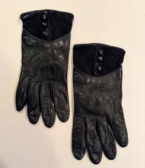 VINTAGE: Bloomingdale’s | ladies lambskin leather & suede gloves. Size: 7. thumbnail 2