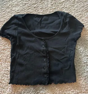 Black Button thumbnail 2