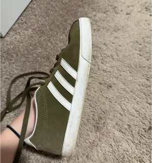 Adidas Sneakers thumbnail 3