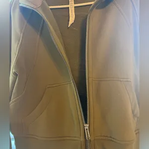 Lululemon light/forest green cropped full zip scuba. Size XS/S. thumbnail 5