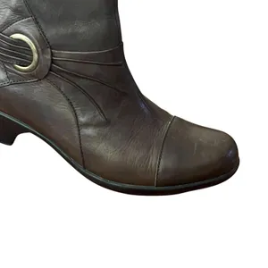 Clarks Boots Womens Size 8.5N Brown Leather Ankle Zip Booties Cap Toe 80834 thumbnail 10