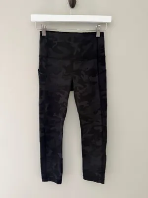 Lululemon Pace Rival High Rise Crop 22 Camo Leggings Women’s 2 Black thumbnail 3
