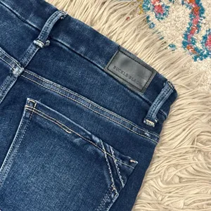 Buckle black skinny jeans size 27 thumbnail 4