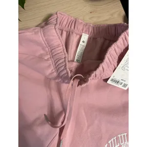 New Lululemon Scuba Oversized Mid Rise Short - Pink - Small RARE thumbnail 8