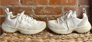 VEJA Sneakers thumbnail 1
