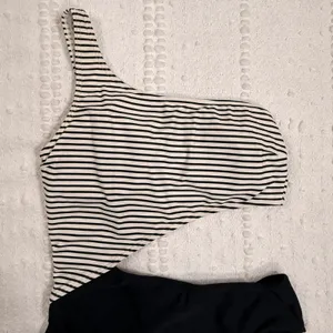 Abercrombie & Fitch Womens One Shoulder Striped Cutout One Piece Swimsuit Small thumbnail 5