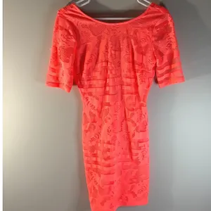 Windsor Neon‎ Coral Orange Floral Lace Open Back Bodycon Mini Dress Medium thumbnail 2