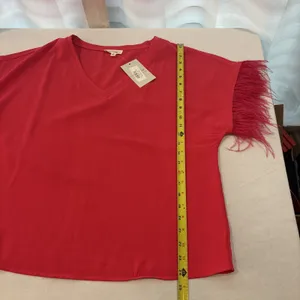 NWT Ee:Some Women Size Medium Hot Pink‎ Blouse Feather Sleeve Lightweight Shirt thumbnail 7