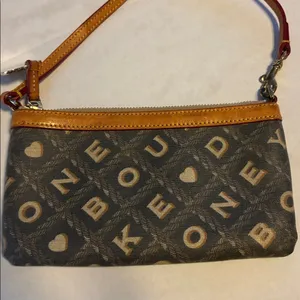 Dooney& Bourke Signature Coated Wristlet Clutch Tan And Light Black Cream Color thumbnail 5