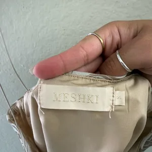 MESHKI Yvonne Crop Top Size S Spring Summer Festival Coachella Vacation thumbnail 3