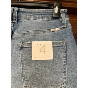 KANCAN ALONDRA HIGH RISE CROSS CROSS 90’s STRAIGHT JEAN SIZE 4 thumbnail 5
