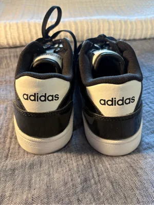 adidas Kids Black and White Low-Top Sneakers with Three Stripes thumbnail 5