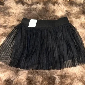 Forever 21 Activewear Skirt with shorts thumbnail 1