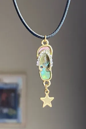 Handmade cute boho beach shell flip flops sandal necklace🌟 thumbnail 1