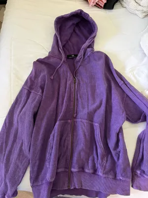 purple zip up Size M thumbnail 1