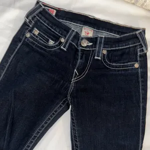 Authentic True Religion - Joey Y2K Dark Wash Jeans Size 27 – Iconic Horseshoe Stitch thumbnail 4