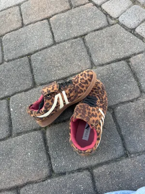 Steve Madden Cheetah Sneakers thumbnail 2