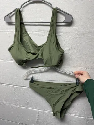 NWOT Green Bikini Set Size XL thumbnail 3