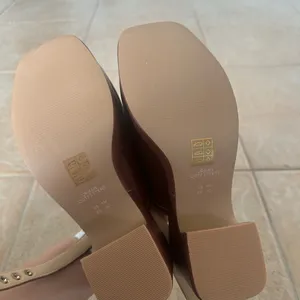 Urban Outfitters Burgundy Heels NWOT thumbnail 2