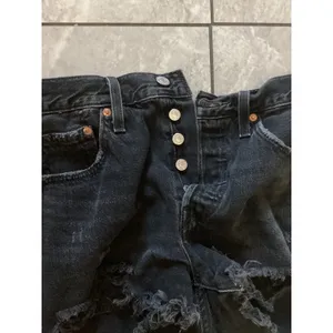 Levi's 501 Black Denim Distressed Cutoff Shorts Women's Size W27 thumbnail 2