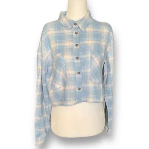 Timing Women's Blue Plaid‎ Flannel Cropped Long Sleeve Button Down Shirt Small thumbnail 2