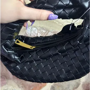 Commense Venus Braided Handbag black thumbnail 4