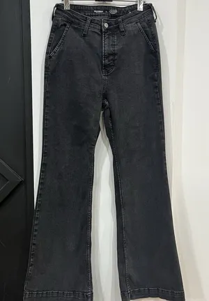 Old Navy Black Extra High Rise Flare Trousers Jeans Size 6 Stretch thumbnail 1
