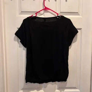 Ann Taylor Black Lattice Neck Cap Sleeve Gathered Hem Top Women's Large‎ Modal thumbnail 6