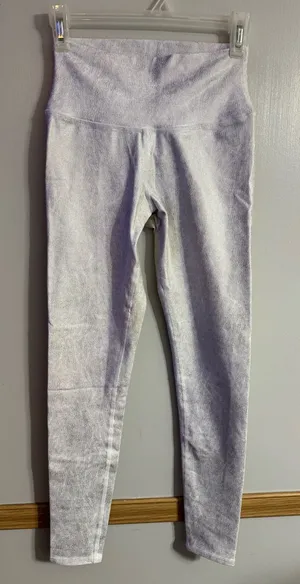 ALO Yoga White Silver High-Rise Leggings Size Small thumbnail 1